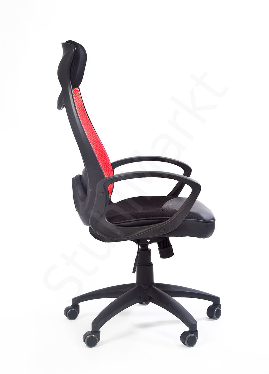  Офисное кресло для руководителя CHAIRMAN 840 black 4830