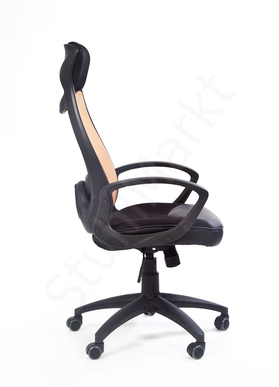  Офисное кресло для руководителя CHAIRMAN 840 black 4828
